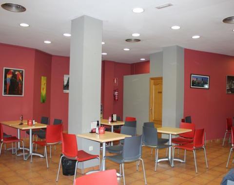 Interior local Twin Pizza